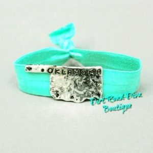 Hammered Oklahoma Stretch Bracelet in Turquoise